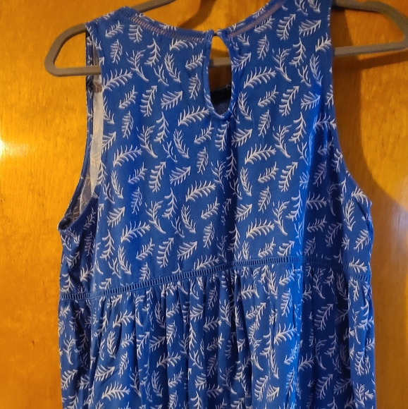 Tank - Picture 2 of 3